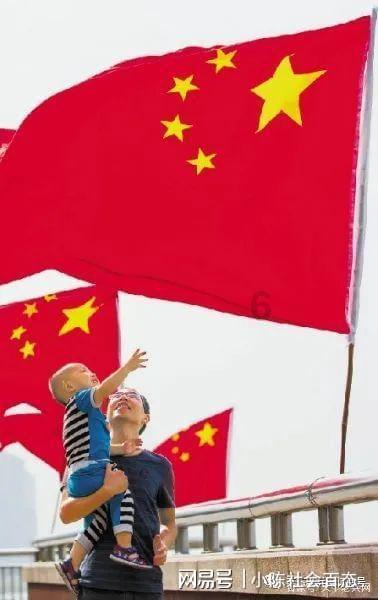 为什么有的大学女生宁愿在寝室追剧也不愿意谈恋爱？游戏画面